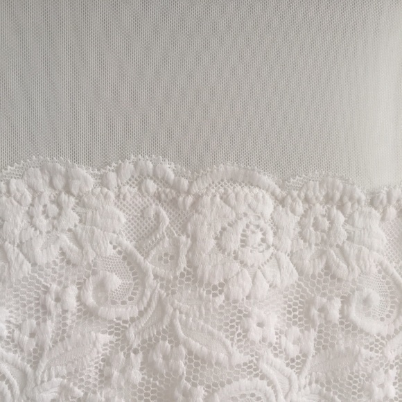 Mesh Lace High Neck Crop Top - Picture 3 of 4